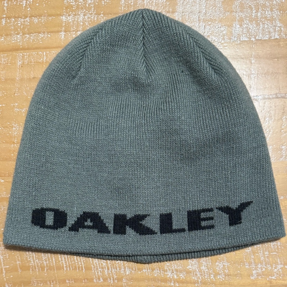 Oakley Men's Gray Beanie